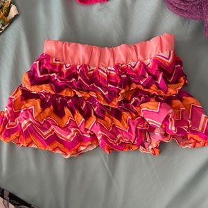 Hey People from earth. I got a nice summer skirt for a little child lol!